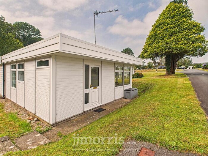 2 Bedroom Property For Sale In The Woodlands, Haverfordwest, SA62