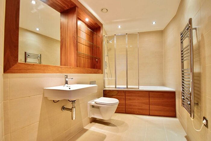 1 Bedroom Flat To Rent In Wharf Approach, Leeds, LS1