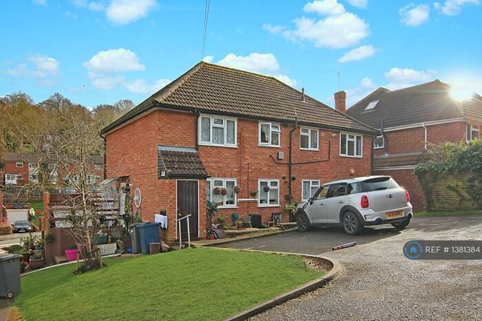 1 Bedroom Flat To Rent In Chairborough Road, High Wycombe, HP12