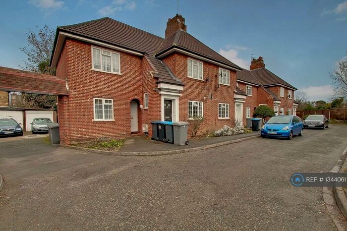 2 Bedroom Maisonette To Rent In Brookfield Court, Harrow, HA3