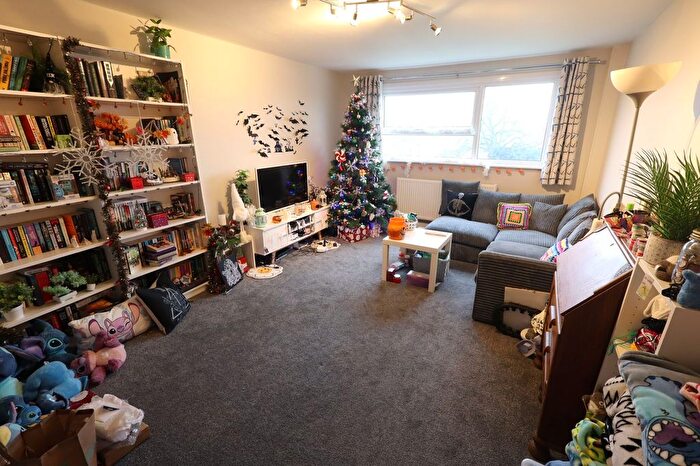 3 Bedroom Flat To Rent In Church Street, Hemel Hempstead, HP2