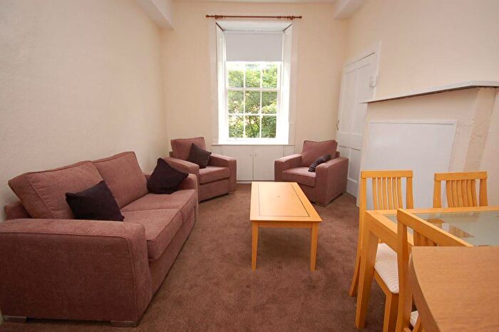 3 Bedroom Flat To Rent In L Lord Russell Place, Edinburgh, EH9