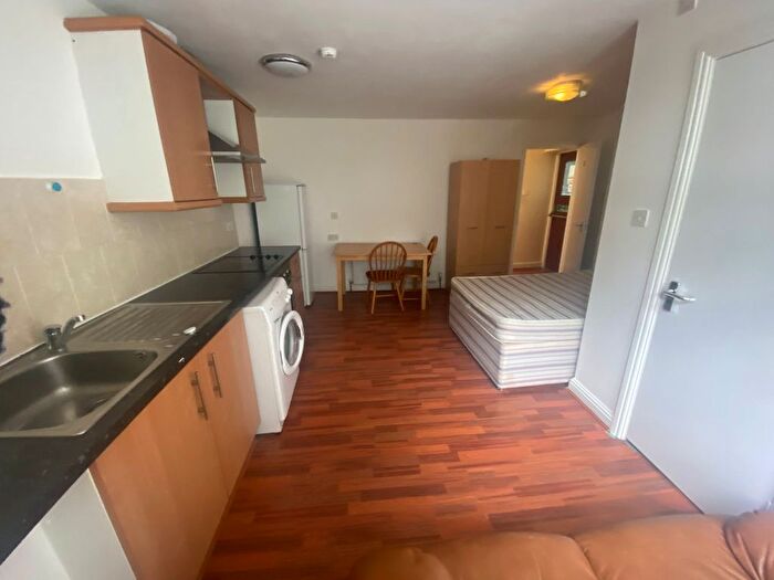 Block Of Flats To Rent In St Michaels Lane, Leeds, LS6