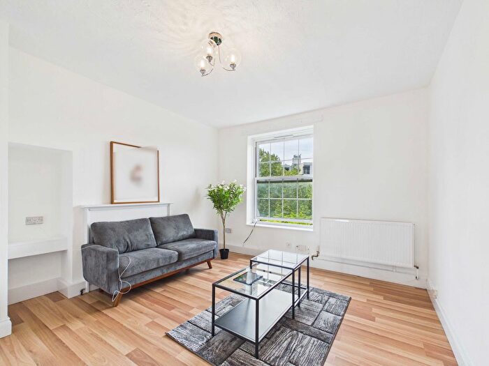 2 Bedroom Flat To Rent In Harper Road, Borough, SE1