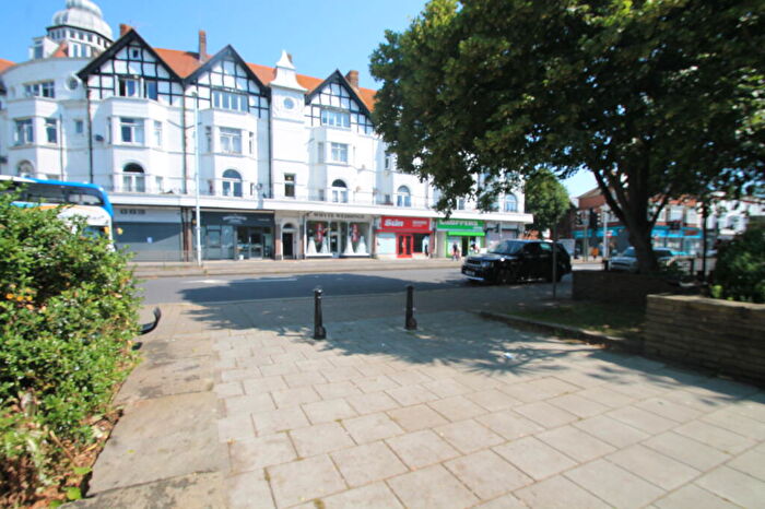 2 Bedroom Flat To Rent In Broadway Mansions, Brighton Road, BN11