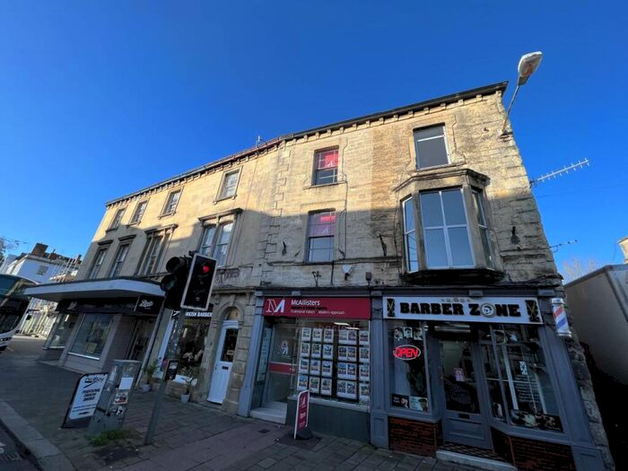 2 Bedroom Maisonette To Rent In Market Place, Frome, Somerset, BA11