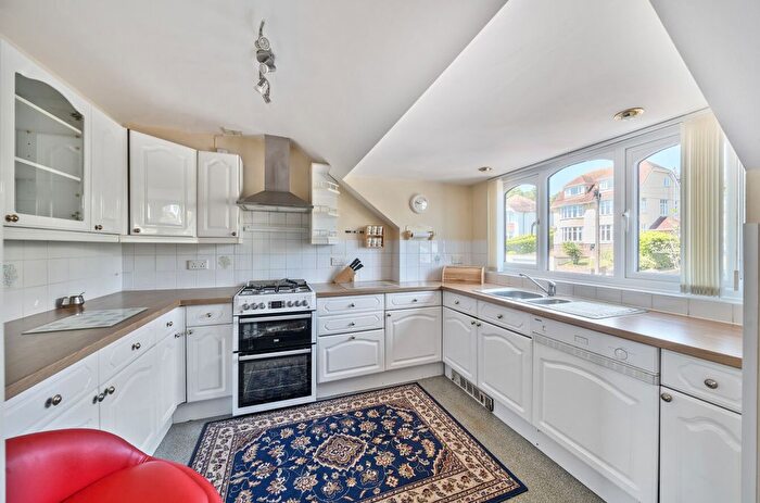 2 Bedroom Flat For Sale In Southfield Avenue, Preston, Paignton, Devon, TQ3