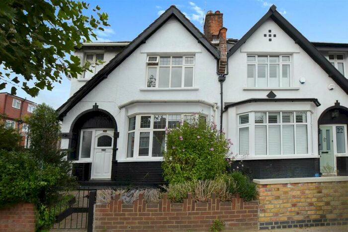 3 Bedroom Semi-Detached House To Rent In Montpelier Road, Finchley, N3