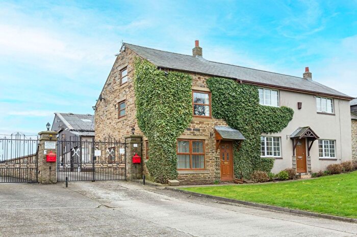 3 Bedroom End Terrace House To Rent In Iveston Lane, Consett, DH8