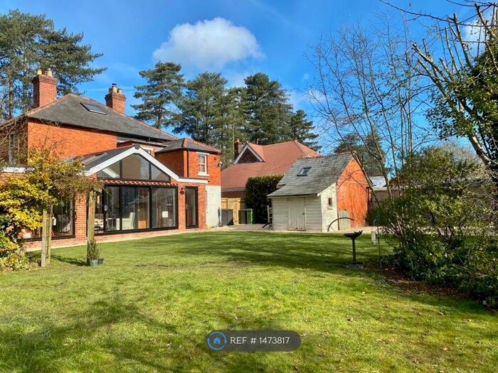 4 Bedroom Detached House To Rent In Andover Road, Newbury, RG14