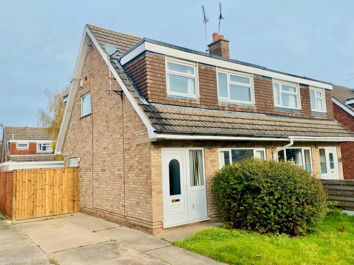 3 Bedroom Semi-Detached House To Rent In Seaton Close, Mickleover, Derby, DE3