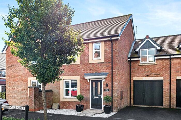 4 Bedroom Semi-Detached House For Sale In Nightingale Avenue, Worthing, BN12