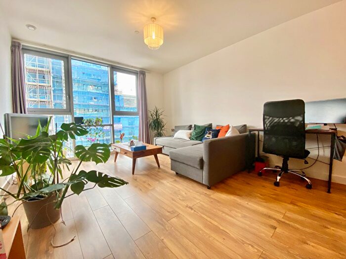 2 Bedroom Flat To Rent In Rick Roberts Way, London, E15