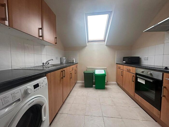 2 Bedroom Flat To Rent In Lockyer Road, Flat, Plymouth, PL3