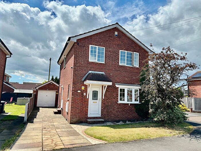 3 Bedroom Detached House For Sale In Pinefield Avenue, Barnby Dun, Doncaster, DN3