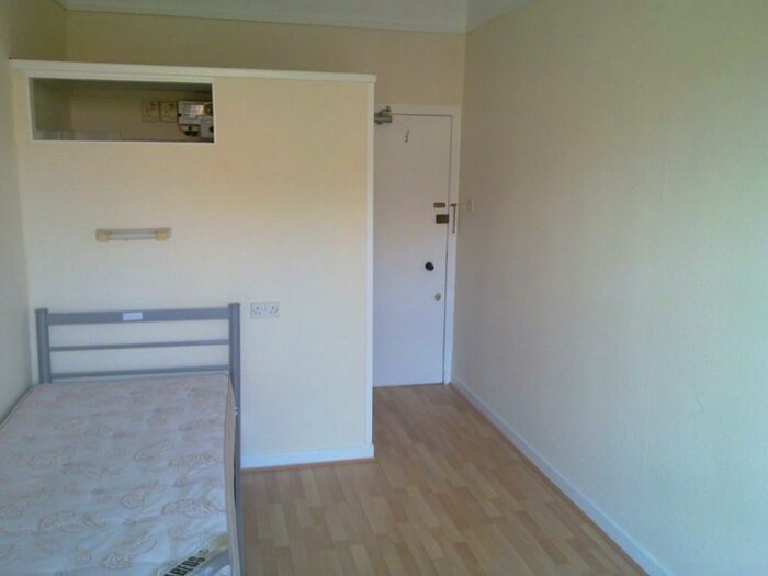 1 Bedroom Flat To Rent In Wilton Street, Glasgow, G20