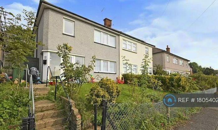 3 Bedroom Semi-Detached House To Rent In Antlers Hill, London, E4