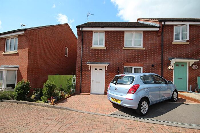 3 Bedroom End Of Terrace House To Rent In Wryneck Walk, Coventry, CV4