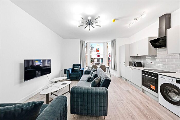 1 Bedroom Flat To Rent In Holloway Road, Holloway, London, N7