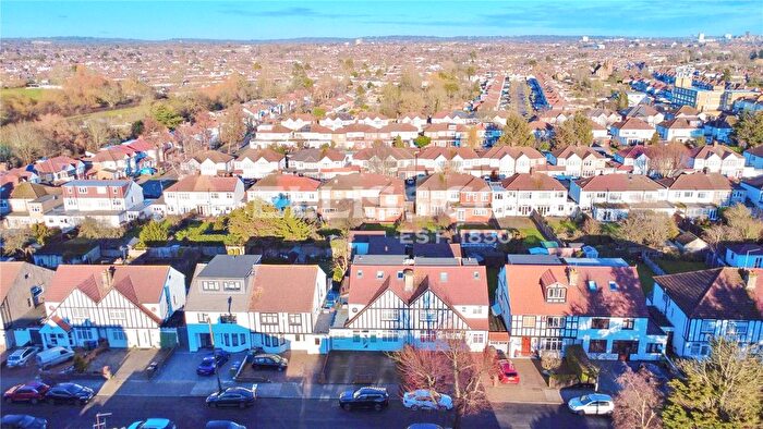 5 Bedroom Semi Detached House For Sale In Carlton Avenue, Harrow, HA3