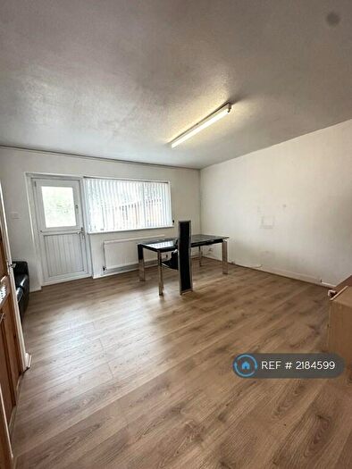 3 Bedroom End Of Terrace House To Rent In Ridgway Street, Manchester, M40