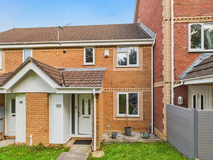 3 Bedroom Terraced House For Sale In Sunningdale Drive, Warmley, Bristol, BS30