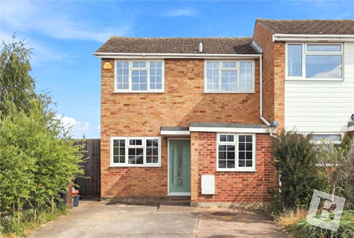 3 Bedroom End Of Terrace House For Sale In Manor Road, South Woodham Ferrers, Essex, CM3