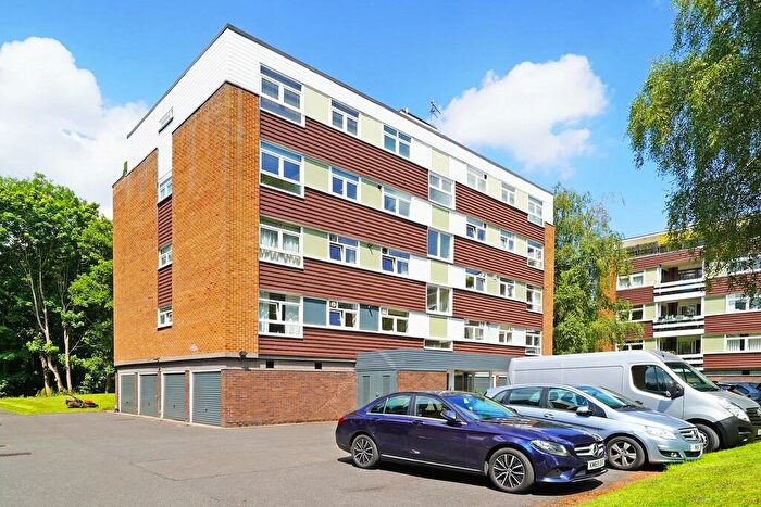 3 Bedroom Apartment To Rent In Riverside Drive, Solihull, B91