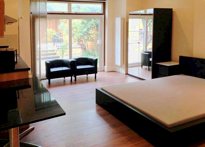 Studio To Rent In Kingscroft Road, Kilburn NW2