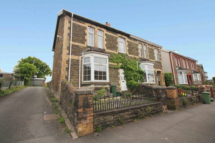 1 Bedroom Apartment To Rent In Llantrisant Road, Pontyclun, CF72