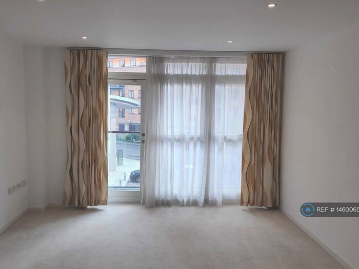 2 Bedroom Flat To Rent In Homerton Street, Cambridge, CB2