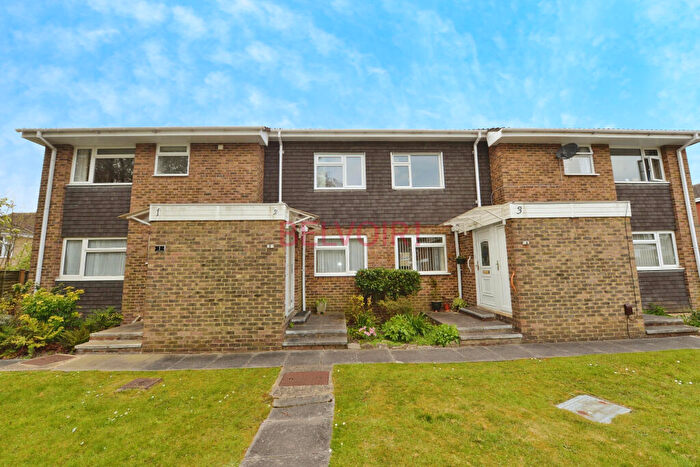 2 Bedroom Flat To Rent In Lincoln Court, Shirley, Southampton, SO15