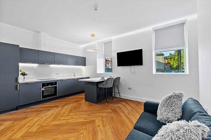 2 Bedroom Apartment To Rent In Houndiscombe Road, Plymouth, PL4