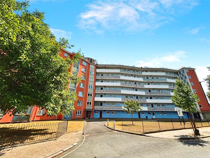 2 Bedroom Flat For Sale In Raymouth Road, London, SE16