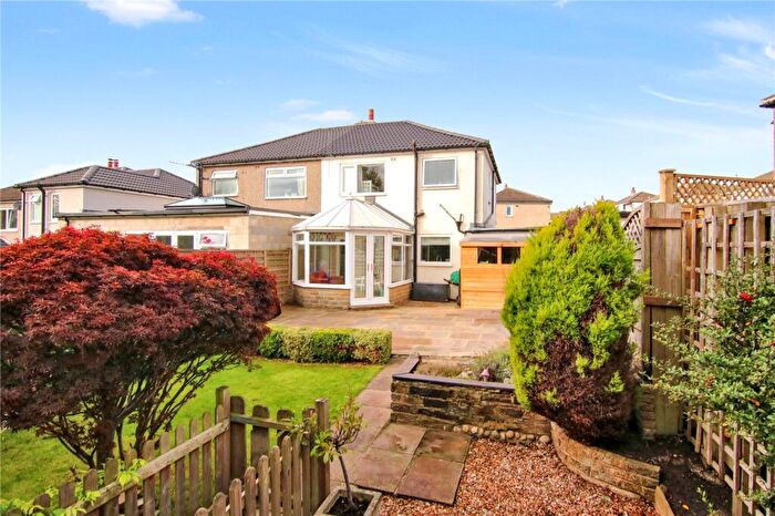 3 Bedroom Semi-Detached House For Sale In Ryecroft Way, Glusburn, BD20