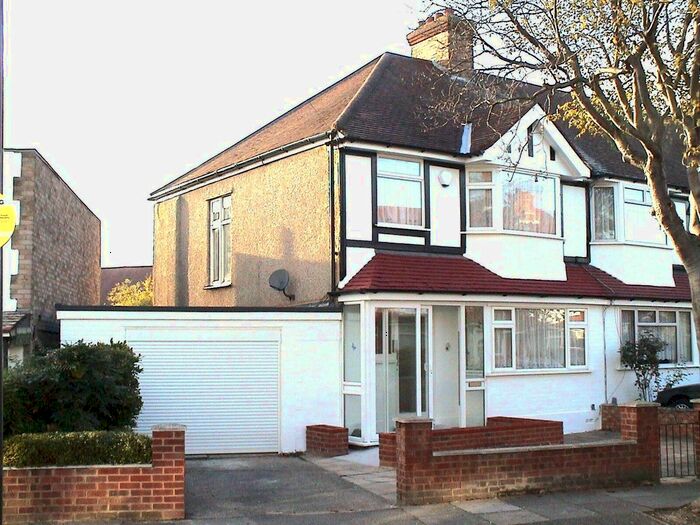 3 Bedroom Detached House To Rent In Almond Way, Mitcham, Surrey, CR4