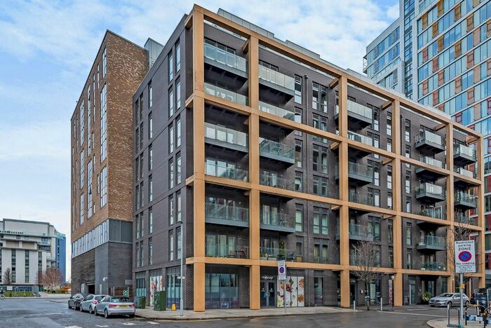 2 Bedroom Flat To Rent In Enterprise Way, London, SW18