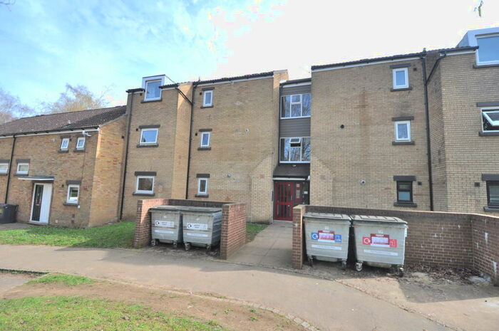 2 Bedroom Flat To Rent In Newstone Crescent, Northampton, NN4