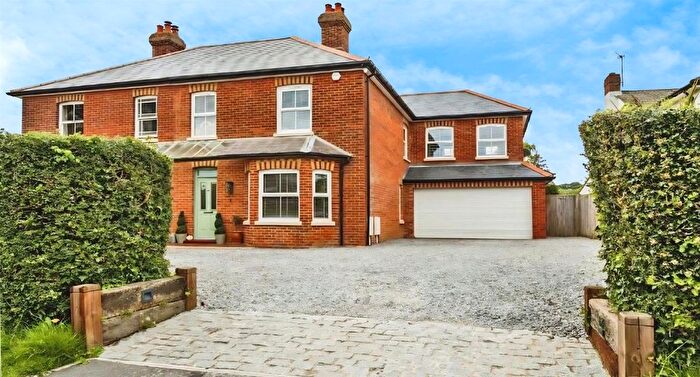 4 Bedroom Property For Sale In Holly Hill Lane, Sarisbury Green, Southampton, SO31