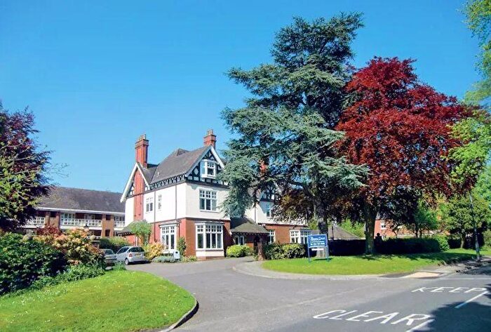 2 Bedroom Flat For Sale In Burcott Court, Four Oaks Road, Sutton Coldfield, B74