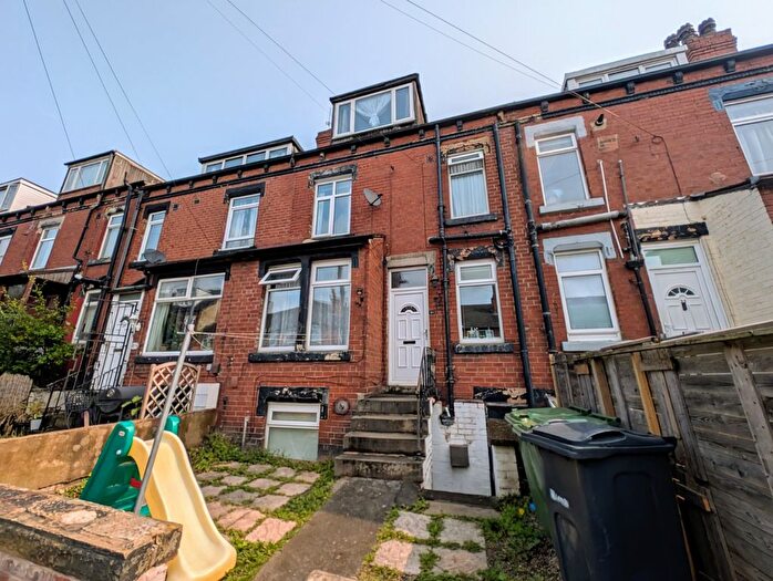 2 Bedroom Terraced House To Rent In Cross Flatts Road, Leeds, West Yorkshire, Uk, LS11