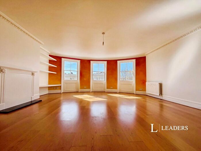 2 Bedroom Flat To Rent In Lansdowne Place, Hove, East Sussex, BN3