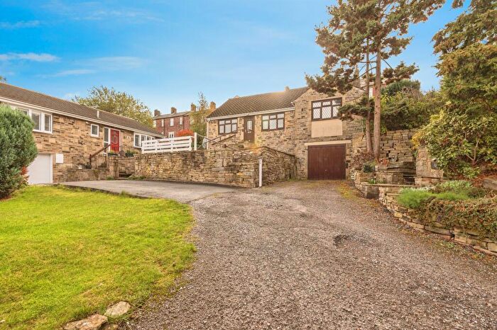 3 Bedroom Detached Bungalow For Sale In Elm Street, Skelmanthorpe, Huddersfield, HD8