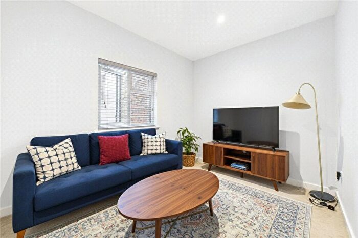 2 Bedroom Apartment To Rent In St. Ives Road, Maidenhead, Berkshire, SL6