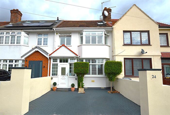 4 Bedroom Terraced House For Sale In Priory Road, Hounslow, TW3