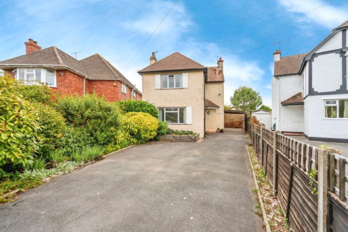 4 Bedroom Detached House For Sale In Lionel Avenue, Bognor Regis, PO22