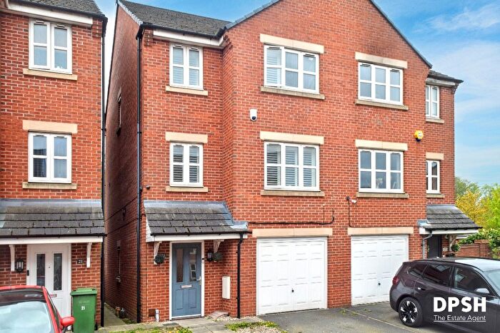 4 Bedroom Semi Detached House For Sale In Bronte Close, East Ardsley, Wakefield, WF3