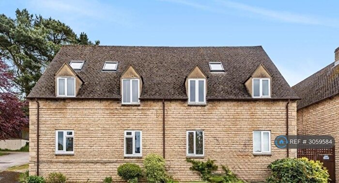2 Bedroom Flat To Rent In William Bliss Avenue, Chipping Norton, OX7