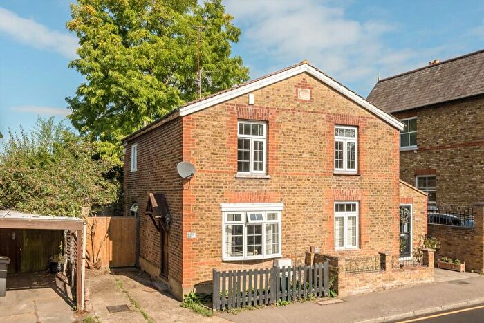 2 Bedroom House For Sale In Kings Road, Kingston Upon Thames, KT2