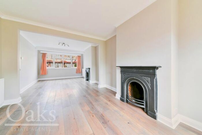 3 Bedroom End Of Terrace House To Rent In Kynaston Crescent, Thornton Heath, CR7